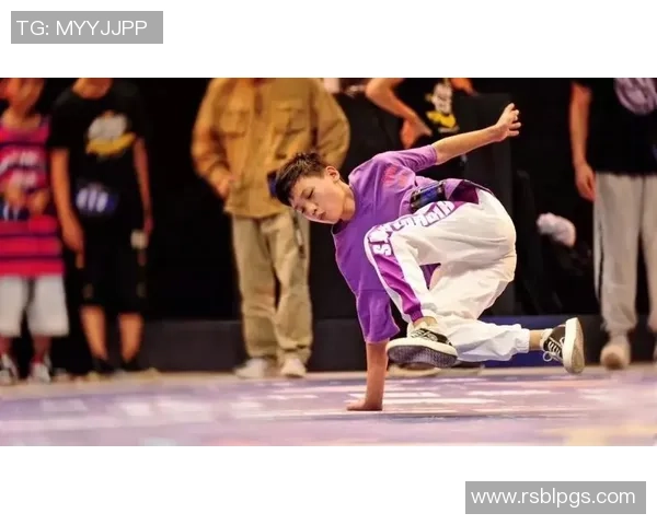 南京极限运动队在世界街舞大赛中的技术表现精彩点评与分析